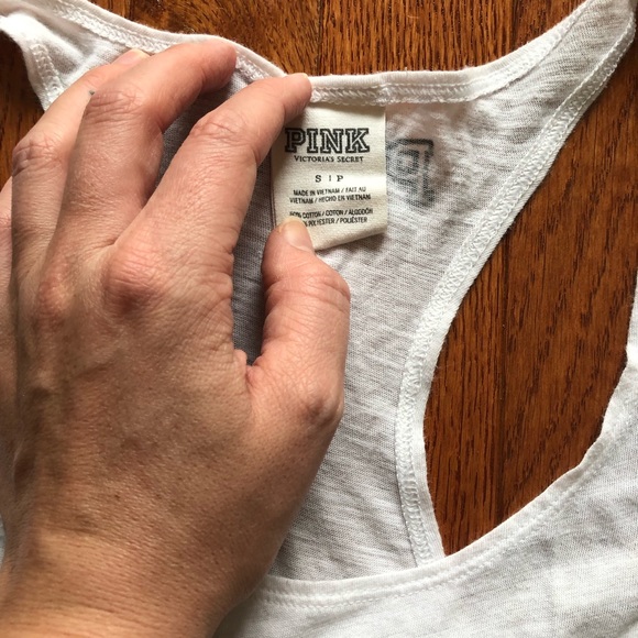 Vs PINK TANK - Picture 2 of 3